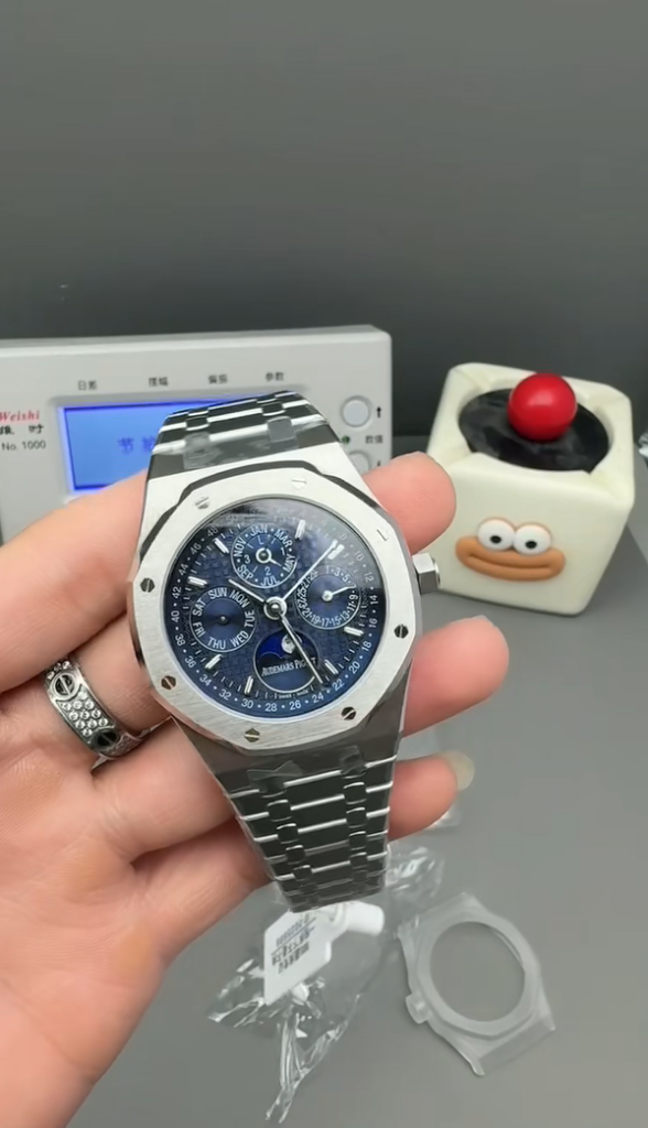 爱彼